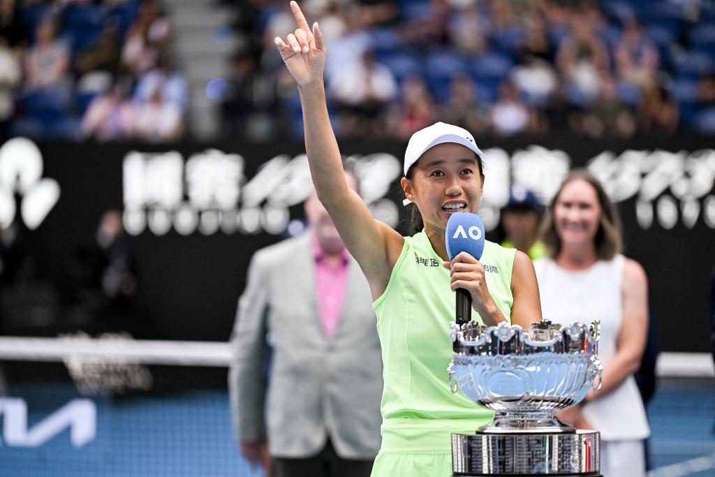 8868官网-领奖台致敬前辈郑洁，张帅女双再夺冠藏着中国网球20年青春